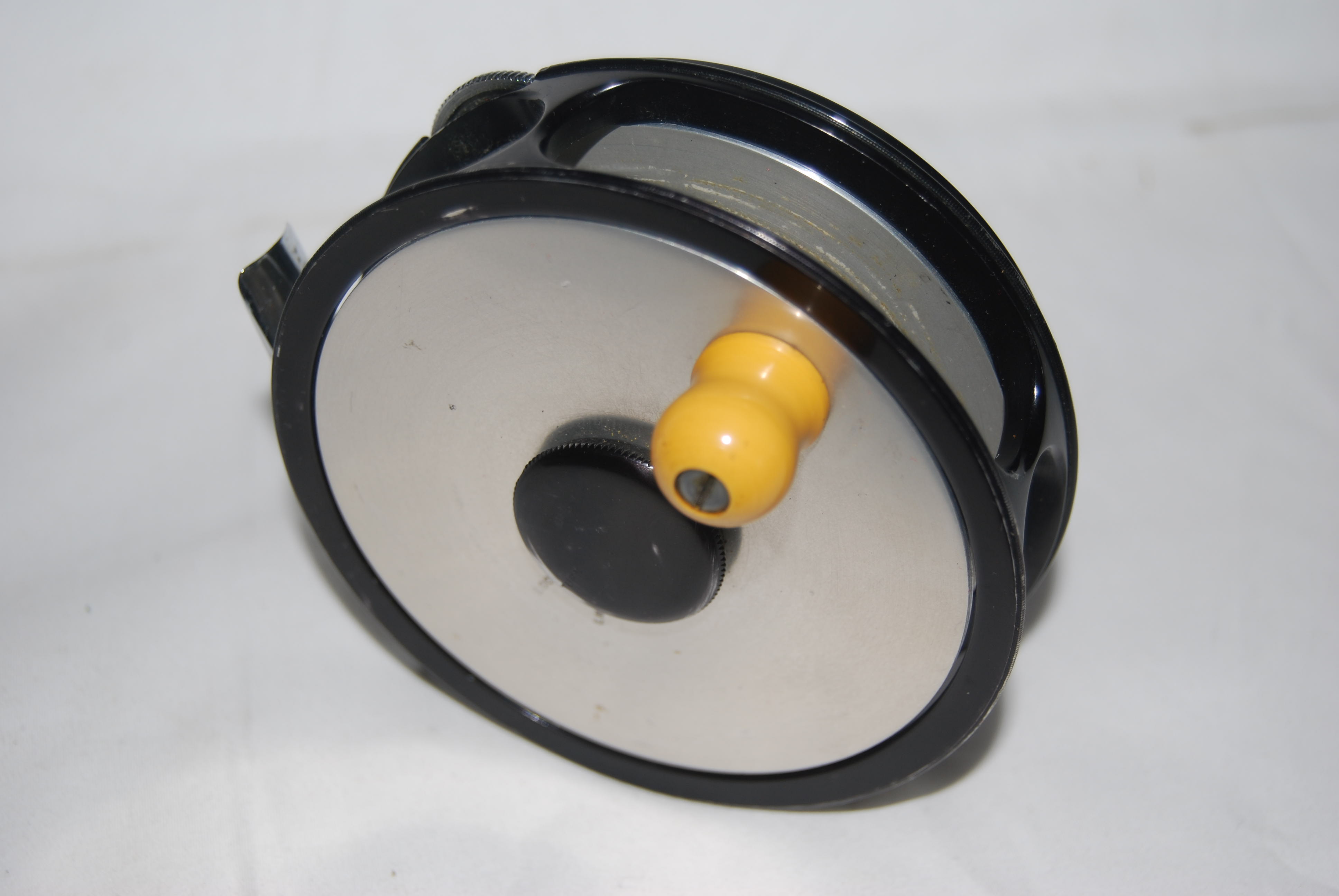 4” ALLISON SALMON REEL. RHW. 10 1/8 oz. Cap. WF10 + 200 yd. Spool